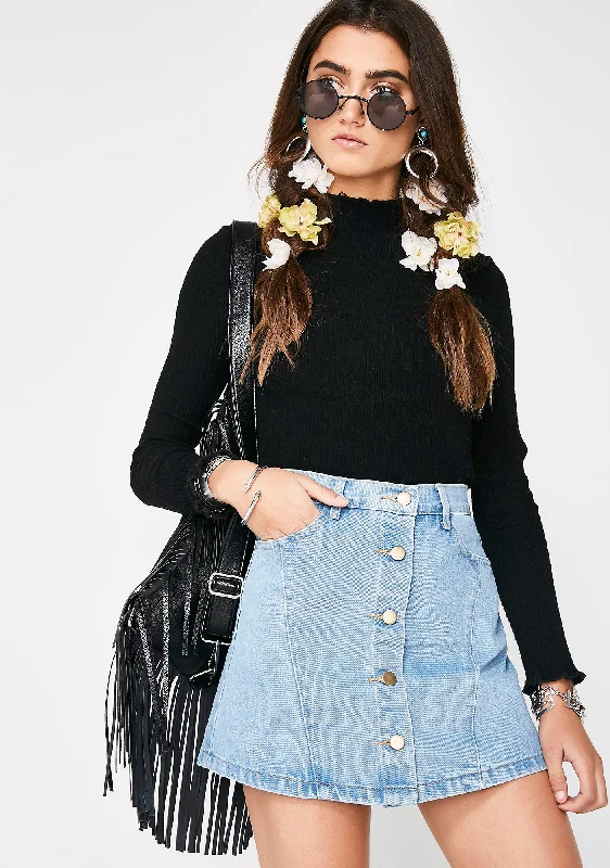 Vintage-Inspired Garments Budget Friendly Close Up Denim Skirt