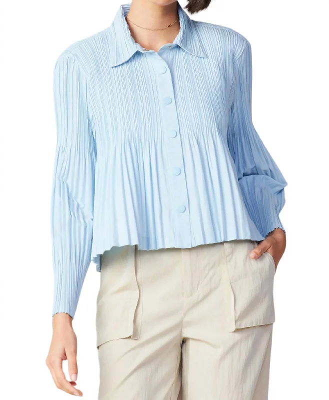 Women's Romantic Outfit Button Down Cropped Pleated Jacket In Pastel Blue