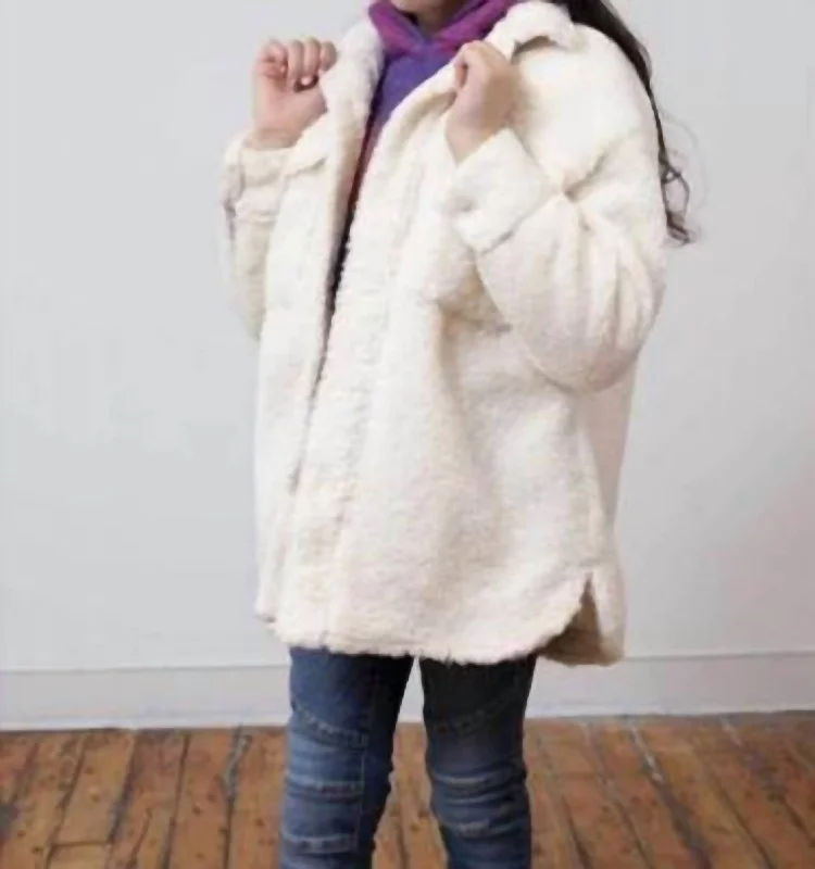 Modern Women's Clothes Girl's Fleece Jacket In Ivory