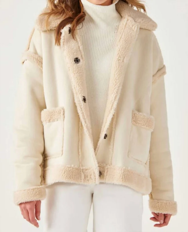 Fashion-Forward Women's Clothing Shearling Woven Jacket In Beige