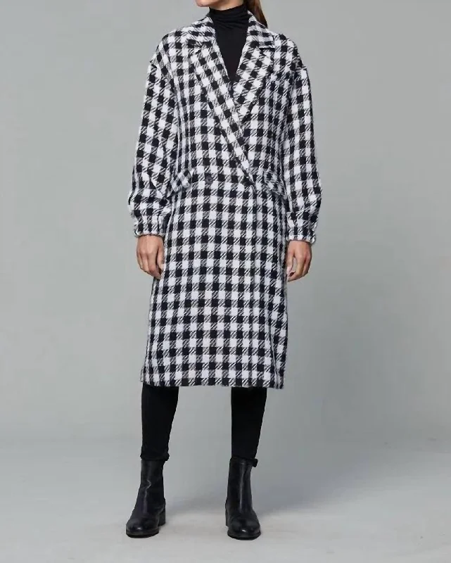 Women's Office Outfit Plaid Trench Coat In White/black