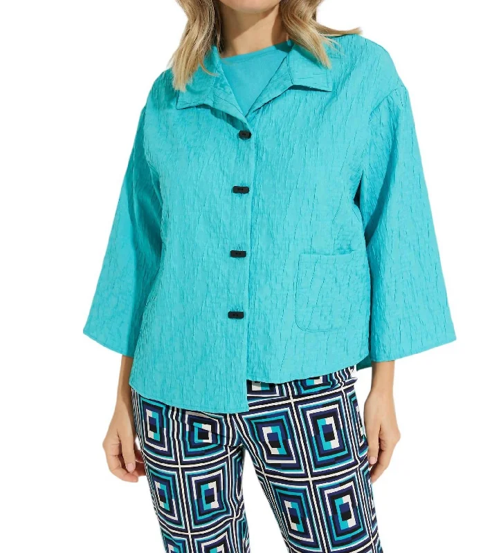 Casual Apparel For Women Textured Lightweight Jacket In Palm Springs